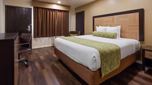 Best Western Plus Glendale - 6