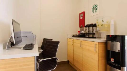 Best Western Plus Glendale - 18