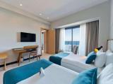 Deluxe Triple room with city view