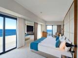 Corner Double Suite with city view