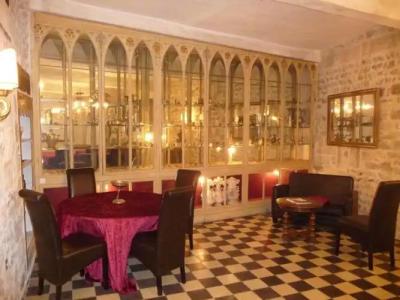 Hôtel du Palais des Papes - 19