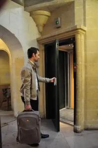 Hôtel du Palais des Papes - 26