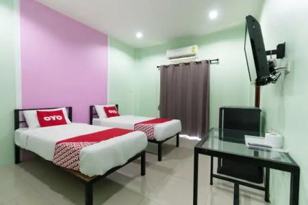 OYO 1163 Eden Hostel - 2
