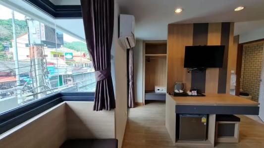 Room Actually - 91