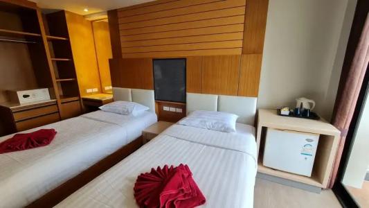 Room Actually - 4