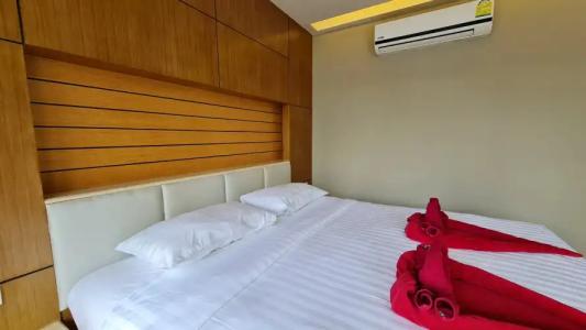 Room Actually - 30