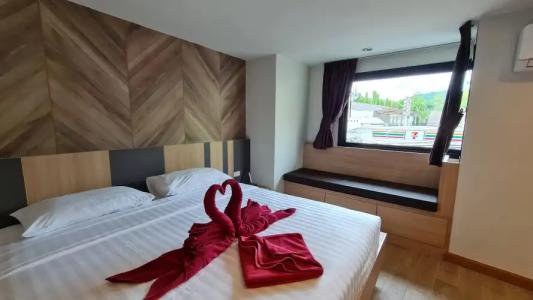 Room Actually - 36