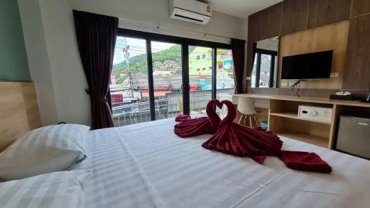 Room Actually - 69