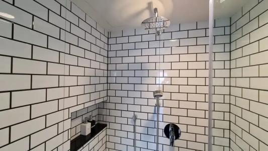 Room Actually - 99