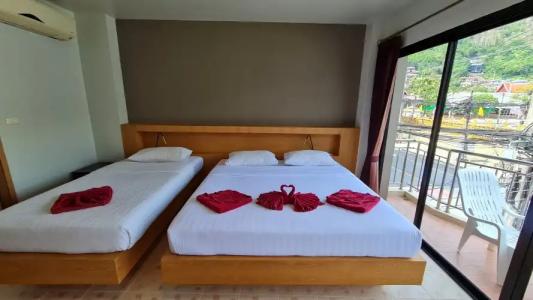 Room Actually - 51