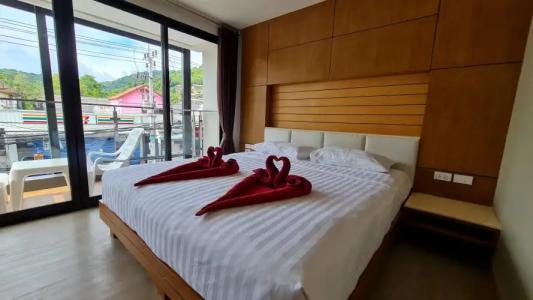 Room Actually - 83