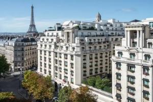 Four Seasons Hotel George V Paris, Paris