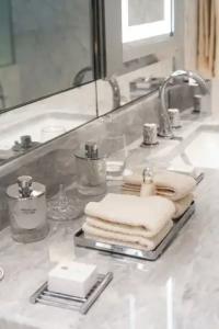 Four Seasons George V Paris - 31