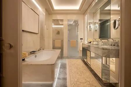 Four Seasons George V Paris - 89