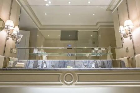 Four Seasons George V Paris - 34