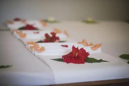 Moonshine Uroa Boutique - 77