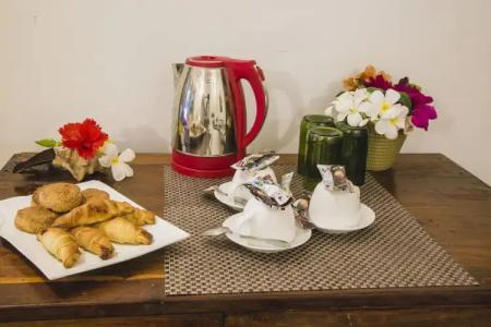 Moonshine Uroa Boutique - 88