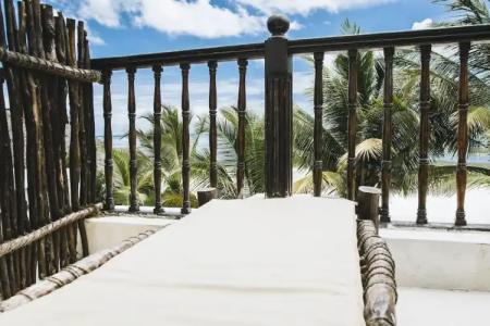 Moonshine Uroa Boutique - 49