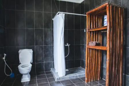 Moonshine Uroa Boutique - 174