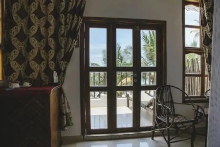 Moonshine Uroa Boutique - 116