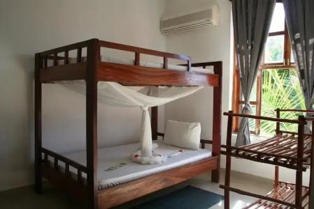 Moonshine Uroa Boutique - 61