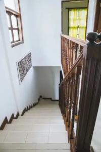 Moonshine Uroa Boutique - 150