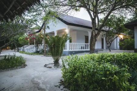 Moonshine Uroa Boutique - 64