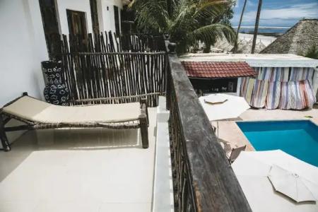 Moonshine Uroa Boutique - 41