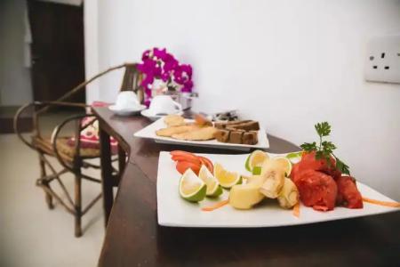 Moonshine Uroa Boutique - 43