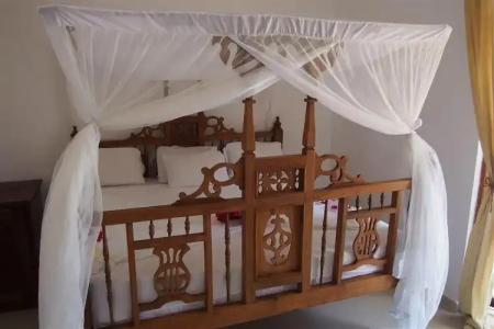 Moonshine Uroa Boutique - 154