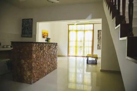 Moonshine Uroa Boutique - 161