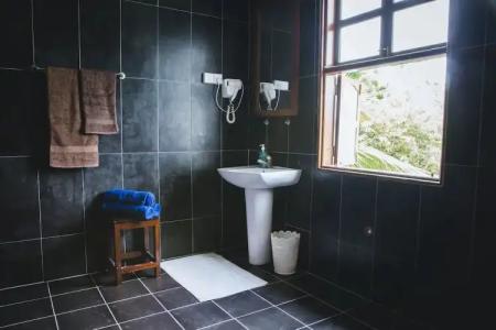 Moonshine Uroa Boutique - 167