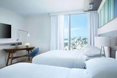 Hyatt Centric South Beach Miami - 10