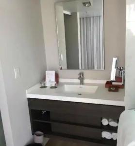 Hyatt Centric South Beach Miami - 17