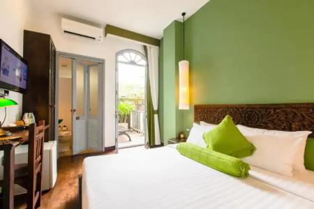 Freehand Chicago - 5