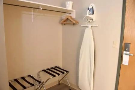 Hilltop Inn by Riversage - 34