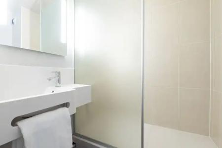 B&B Lyon Centre Monplaisir - 9