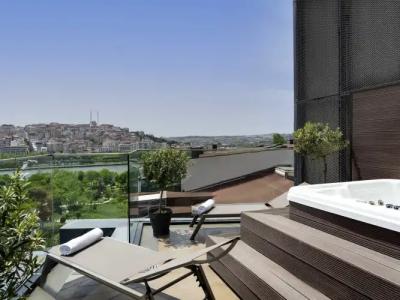 Movenpick Istanbul Golden Horn - 130