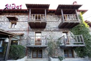 Chalet Lithos, Agios Athanasios