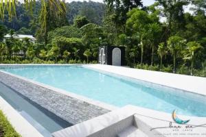 Na Vela Village, Lanta Island