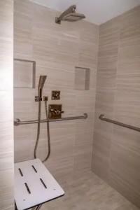 Best Western Plus Monterey Inn - 29