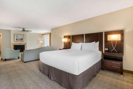 Best Western Plus Monterey Inn - 53