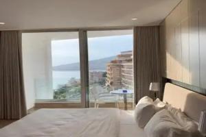 Hotel Oasis, Sarande