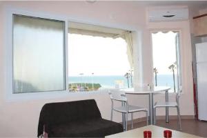 ArendaIzrail Apartments - Ben Gurion 81, Bat Yam