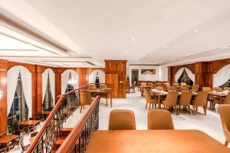 Sea Breeze Resort - 10