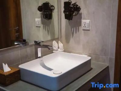 Sea Breeze Resort - 218