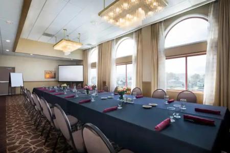 Best Western Plus Ocean View Resort - 22