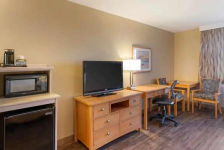 Best Western Plus Ocean View Resort - 39