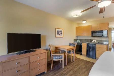 Best Western Plus Ocean View Resort - 41