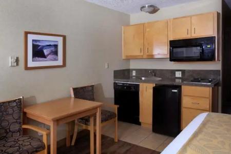 Best Western Plus Ocean View Resort - 40